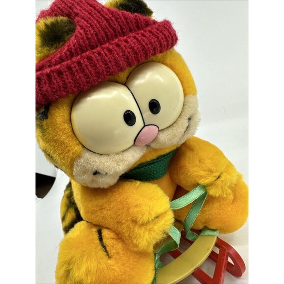 Dakin Garfield Takes The Mountain Vintage Stuffed Plush Sleigh Sled Winter Cat - Picture 6 of 14